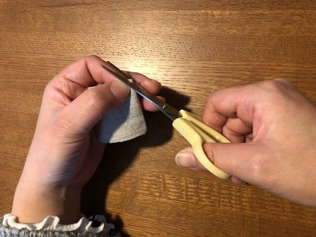 はぎれを切る